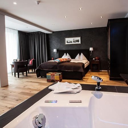 Hotel Riviera Loft Веггис Экстерьер фото